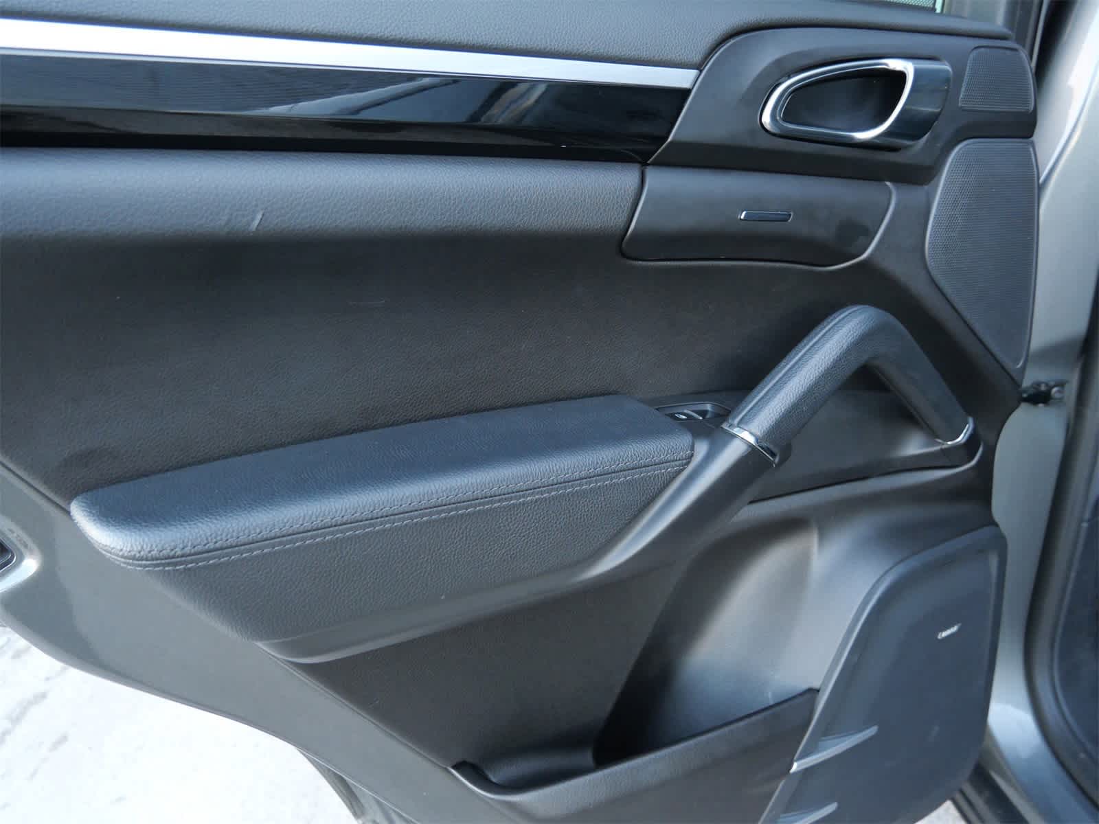 Thumbnail: 2014 Porsche Cayenne - 12