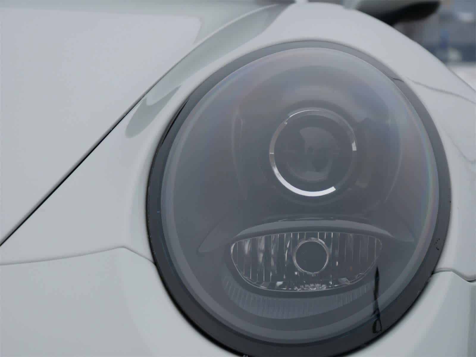 Thumbnail: 2016 Porsche 911 - 6