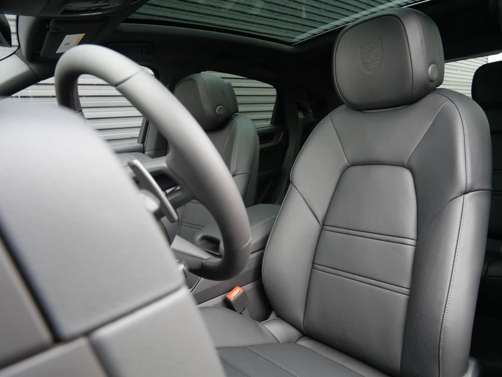 Thumbnail: 2026 Porsche Cayenne - 5