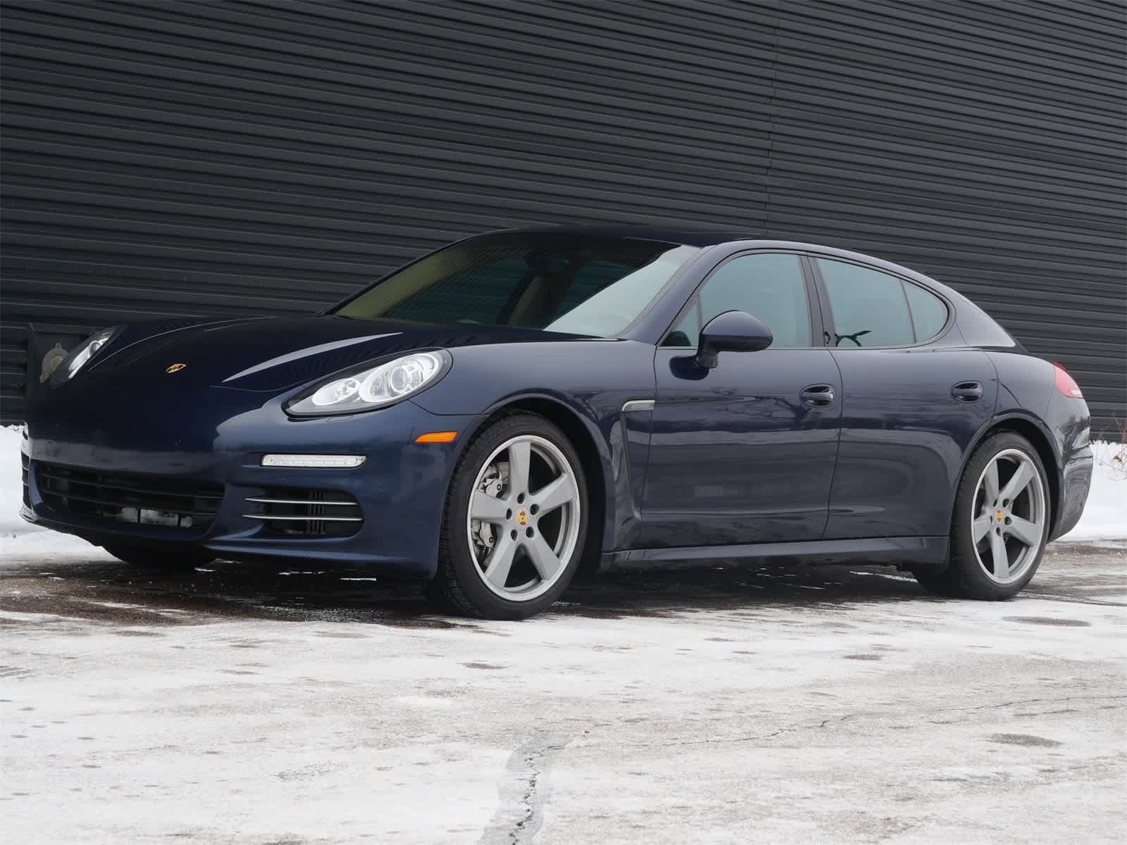 2016 Porsche Panamera 4S -
                  Saint Paul, MN