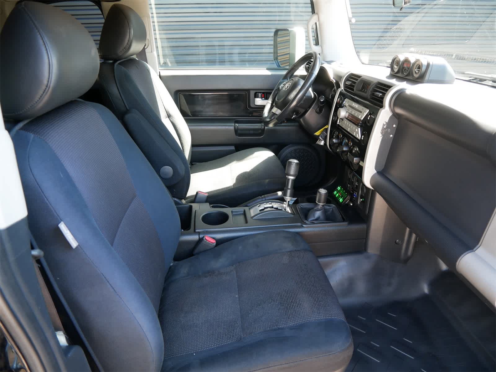Thumbnail: 2007 Toyota FJ Cruiser - 28