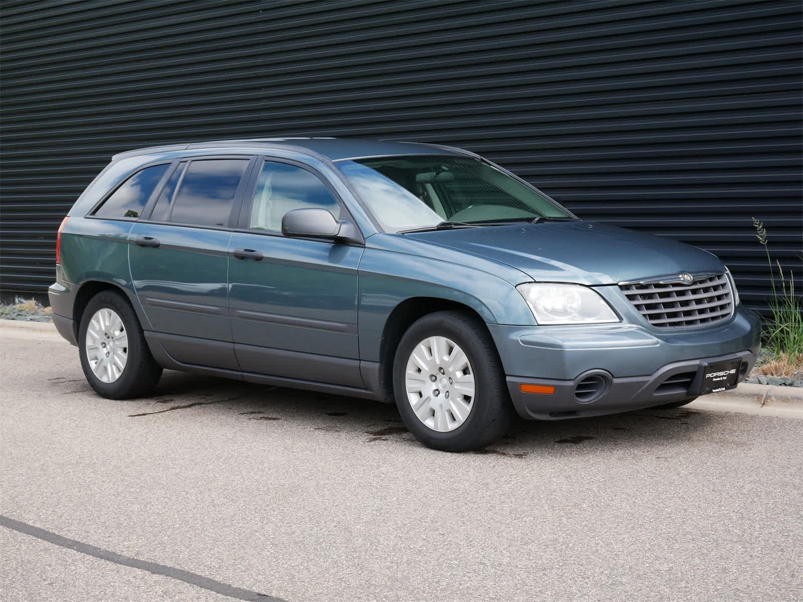 Thumbnail: 2006 Chrysler Pacifica - 28