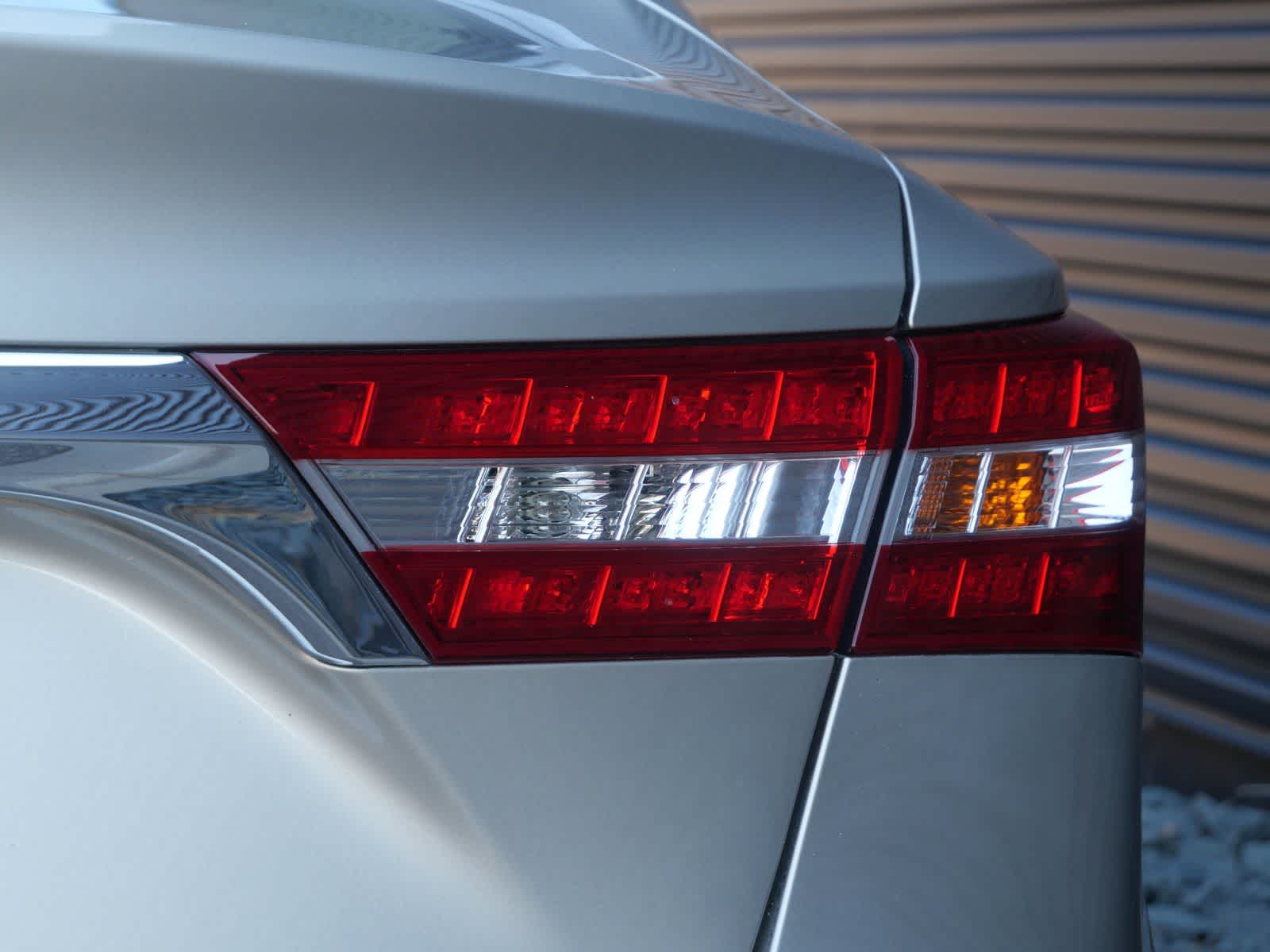 Thumbnail: 2013 Toyota Avalon - 8