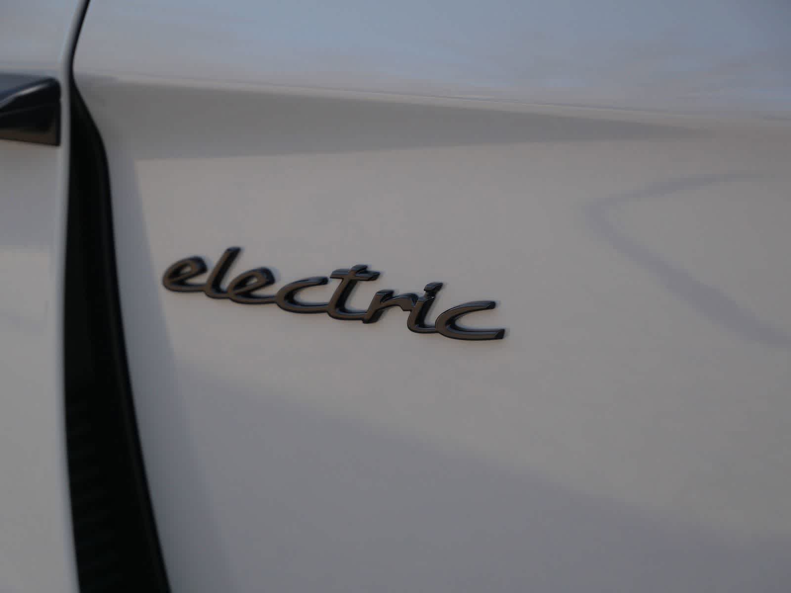 Thumbnail: 2026 Porsche Taycan - 9