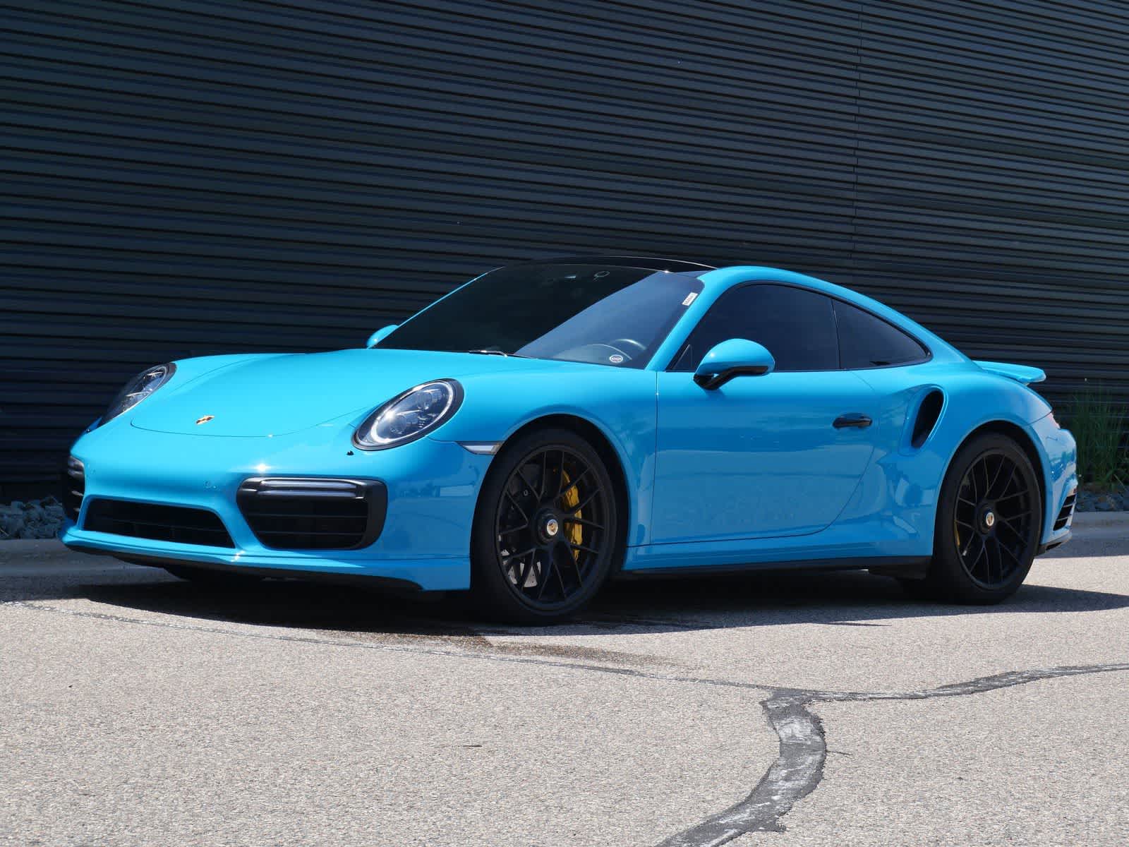 Thumbnail: 2018 Porsche 911 - 1