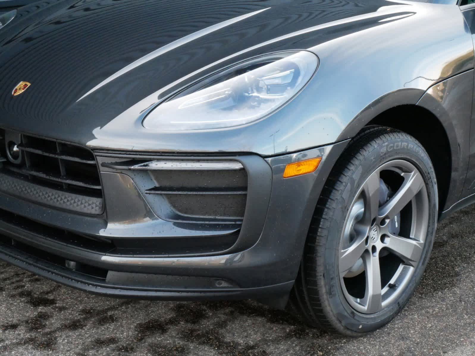 Thumbnail: 2025 Porsche Macan - 7