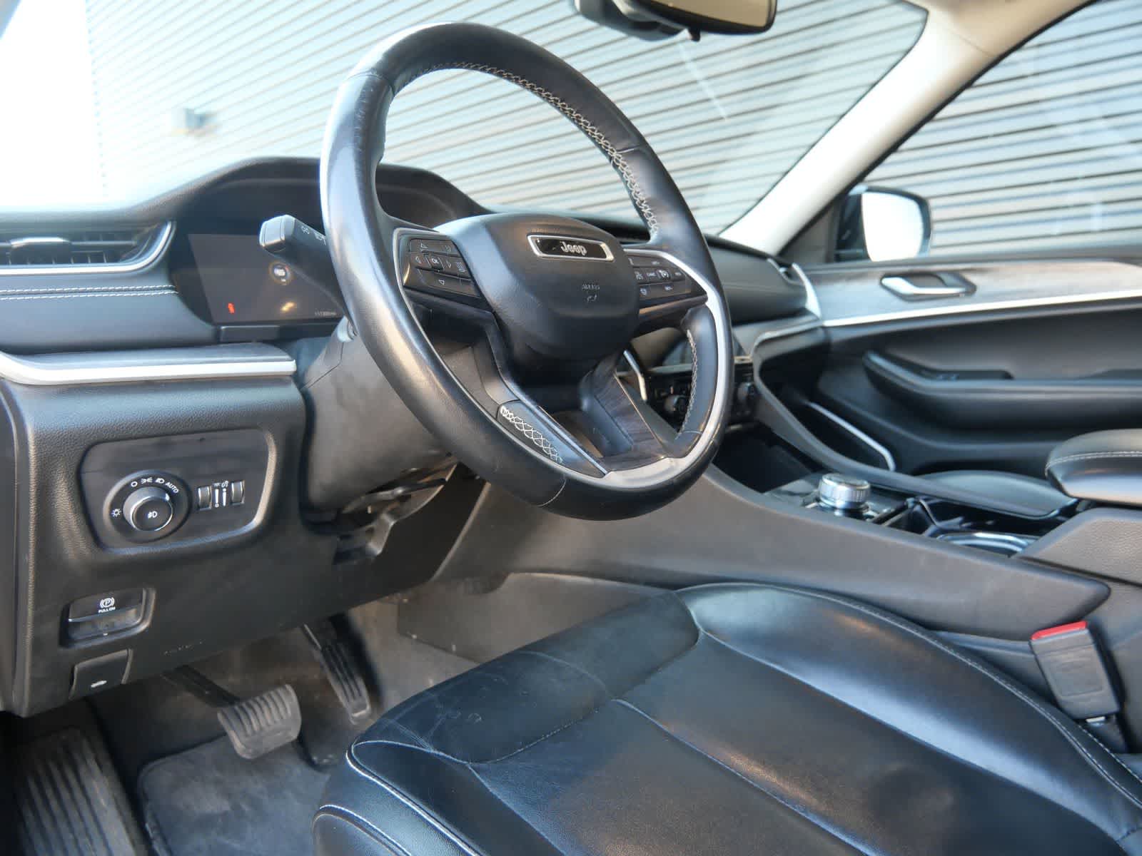 Thumbnail: 2021 Jeep Grand Cherokee L - 4