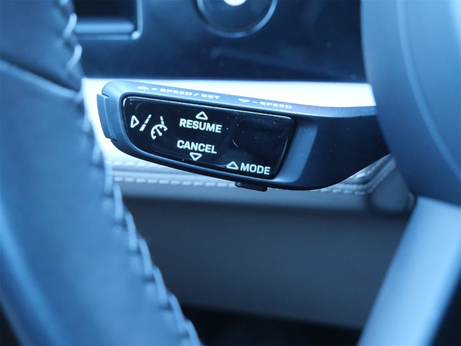 Thumbnail: 2020 Porsche Taycan - 16