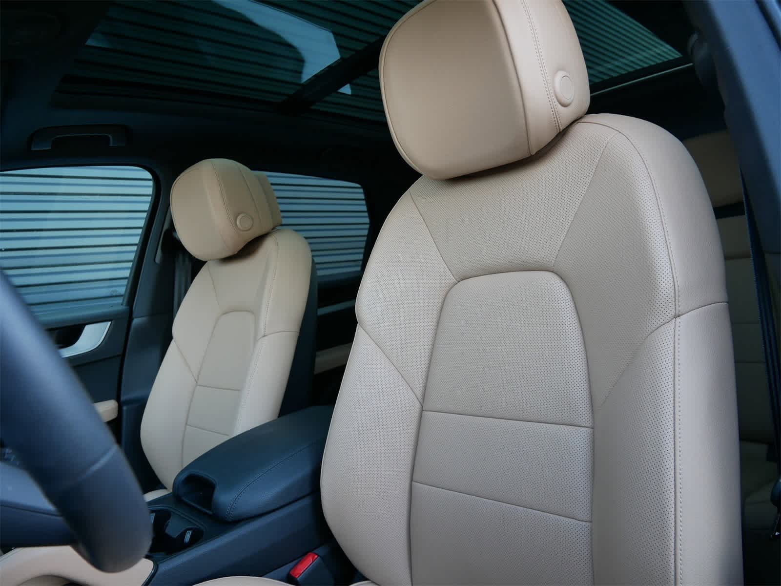 Thumbnail: 2025 Porsche Cayenne - 5