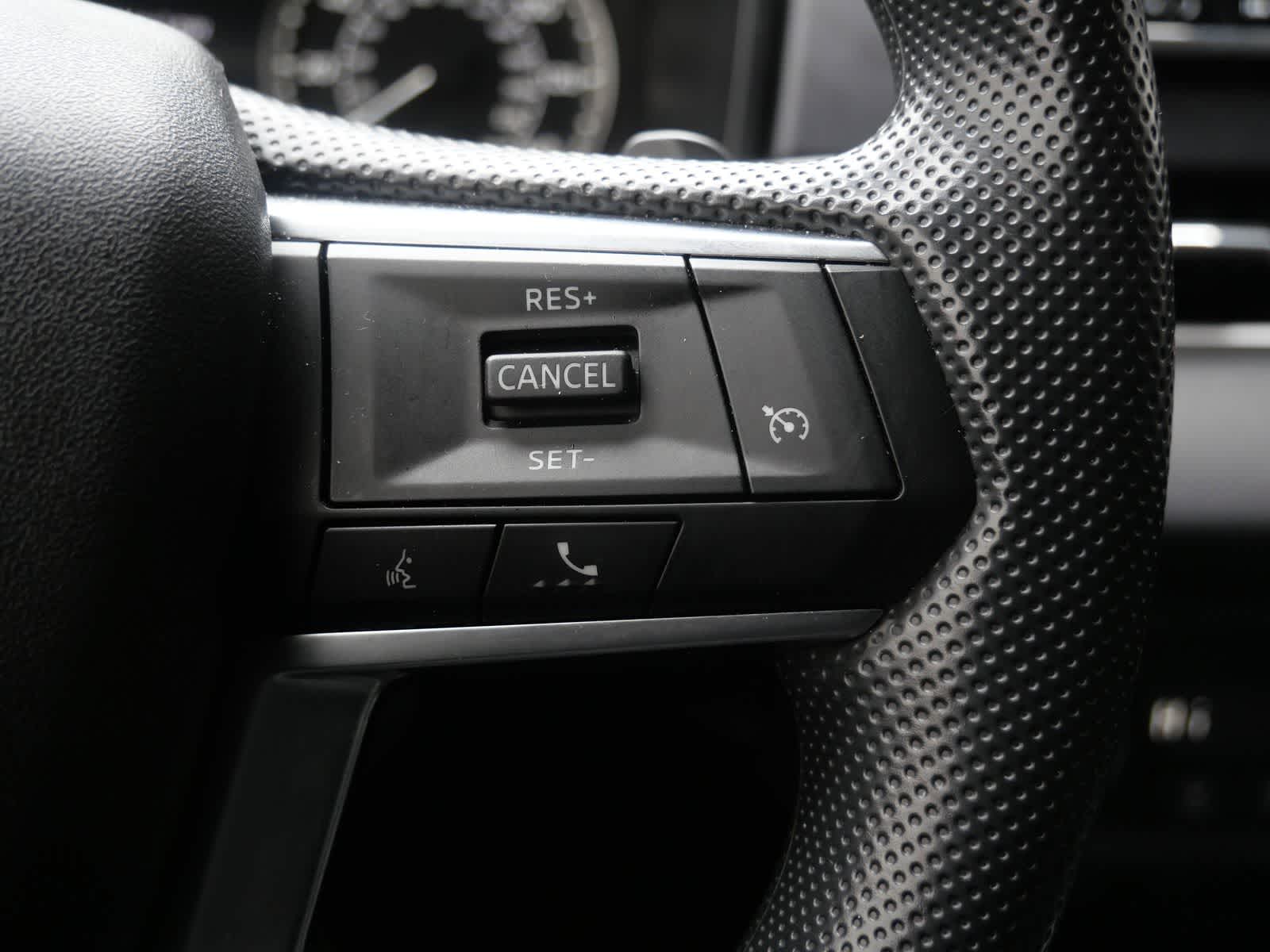 Thumbnail: 2024 Mitsubishi Outlander - 19