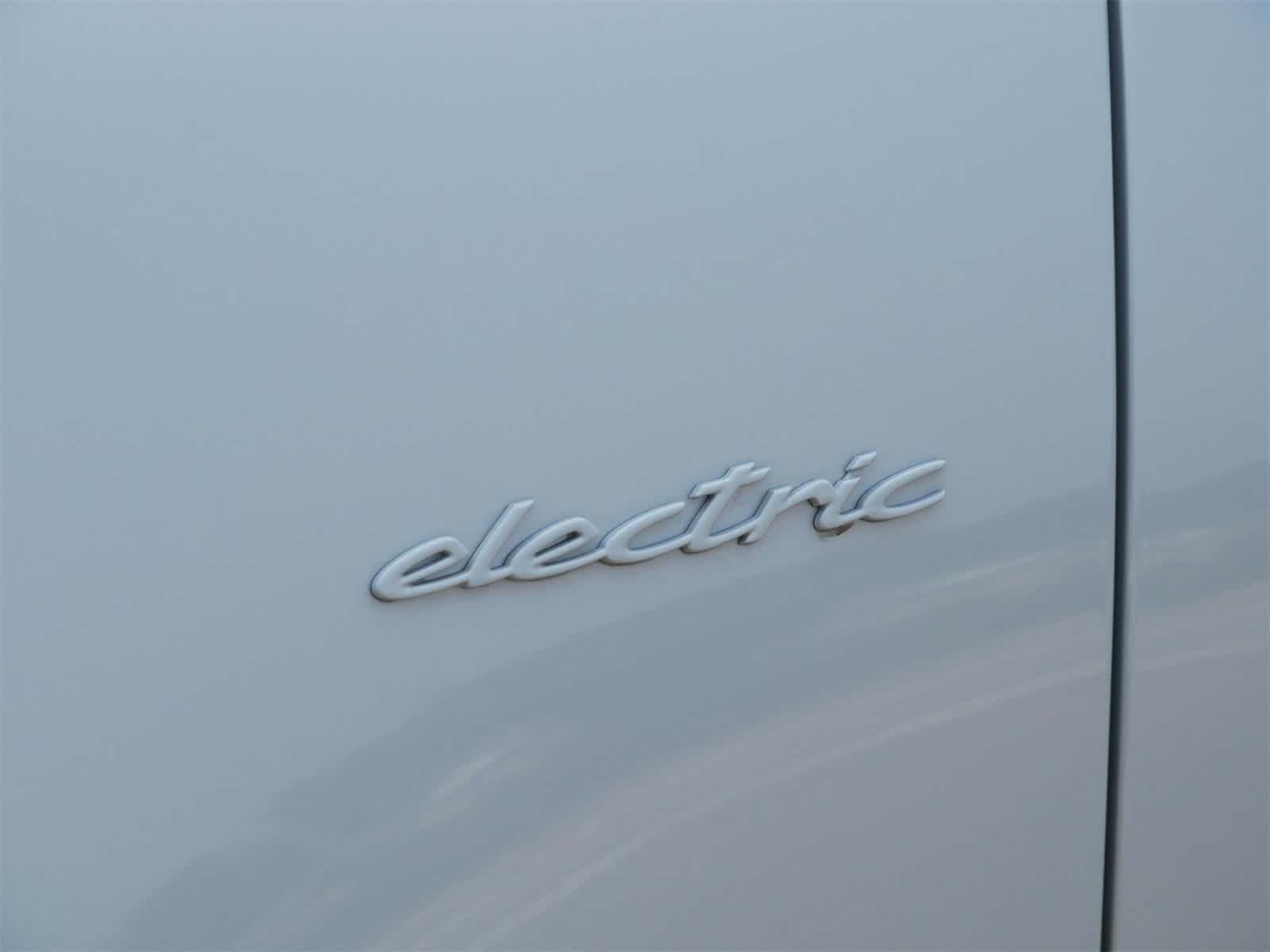 Thumbnail: 2025 Porsche Macan - 8