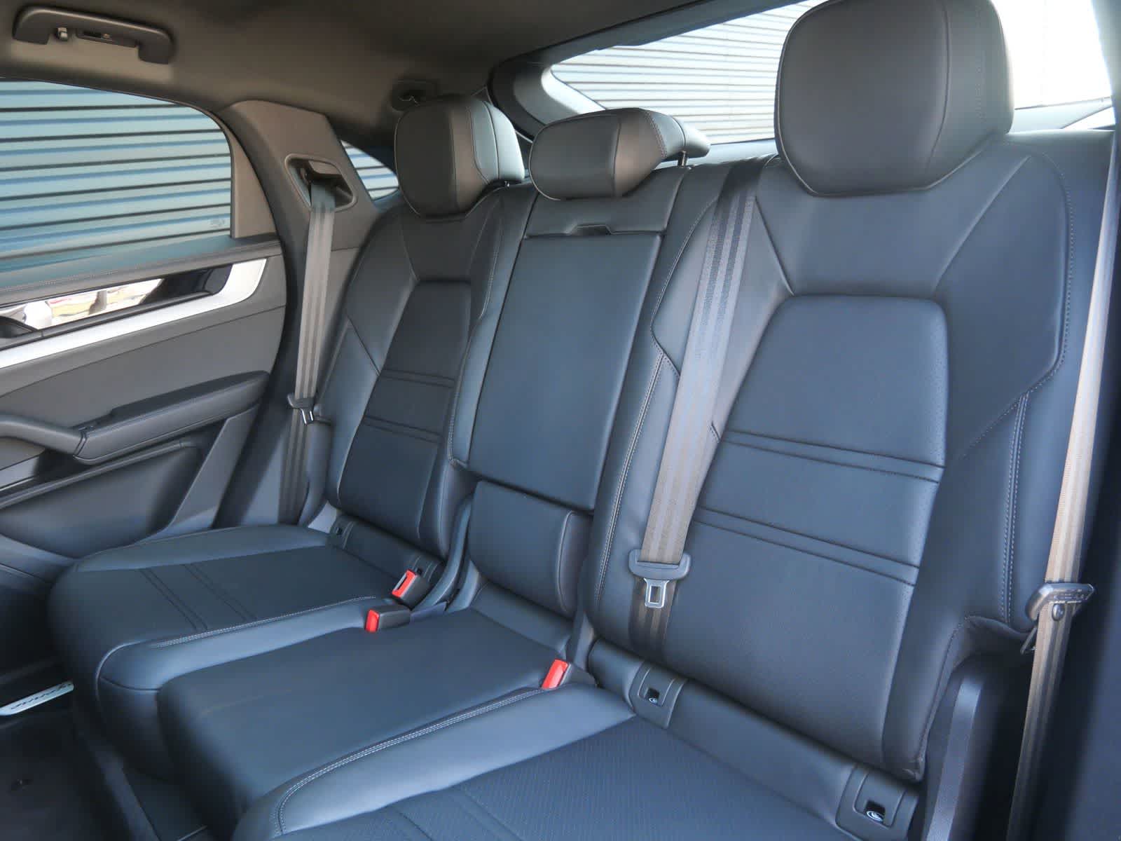 Thumbnail: 2026 Porsche Cayenne - 12