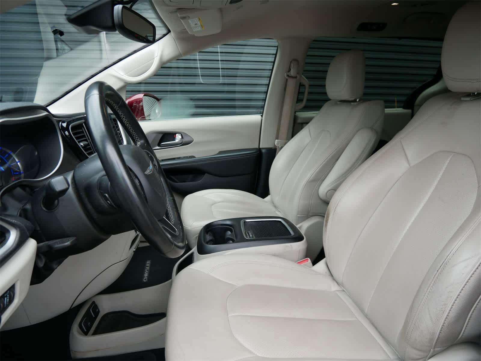 Thumbnail: 2021 Chrysler Pacifica - 5