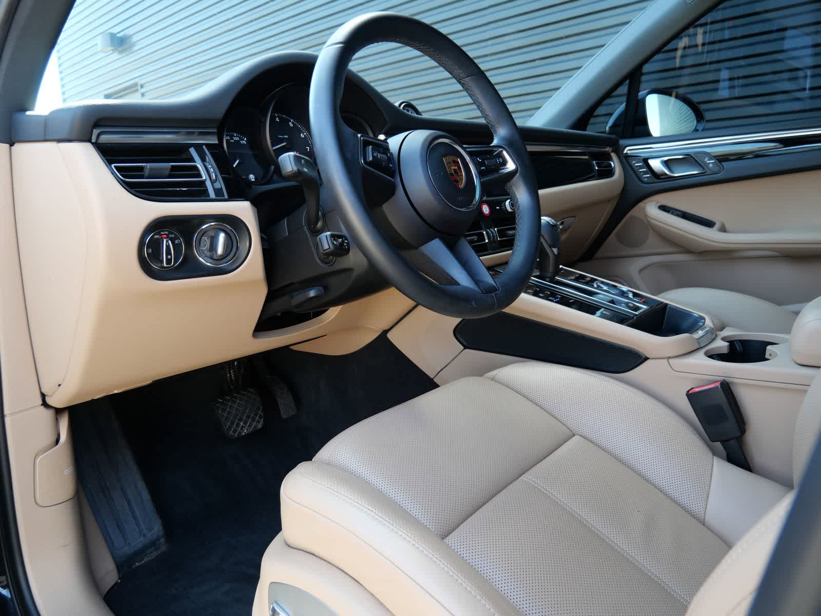 Thumbnail: 2024 Porsche Macan - 4