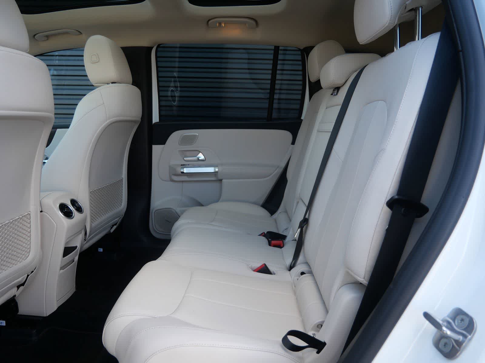 Thumbnail: 2025 Mercedes-Benz EQB - 11