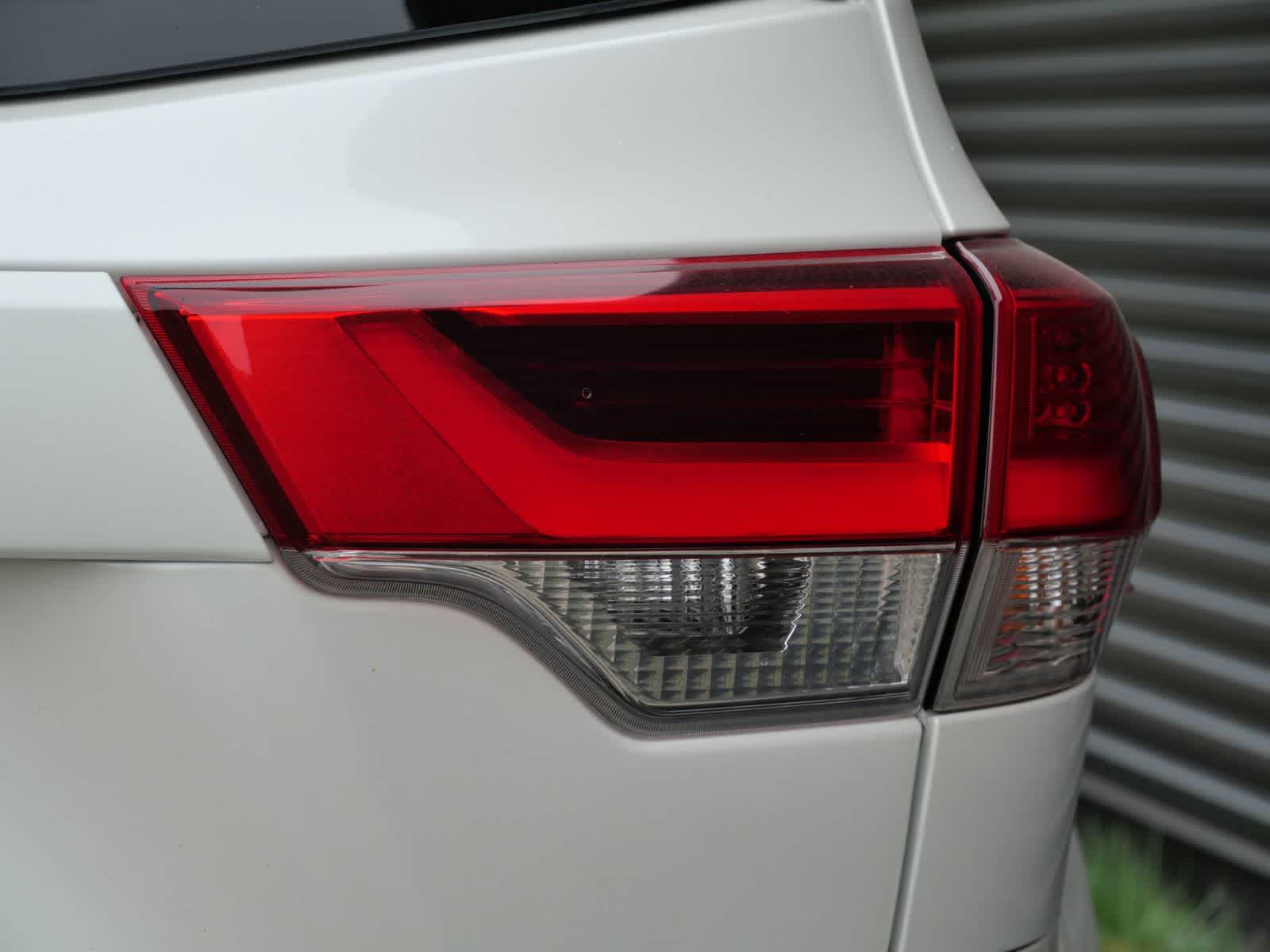 Thumbnail: 2018 Toyota Highlander - 8