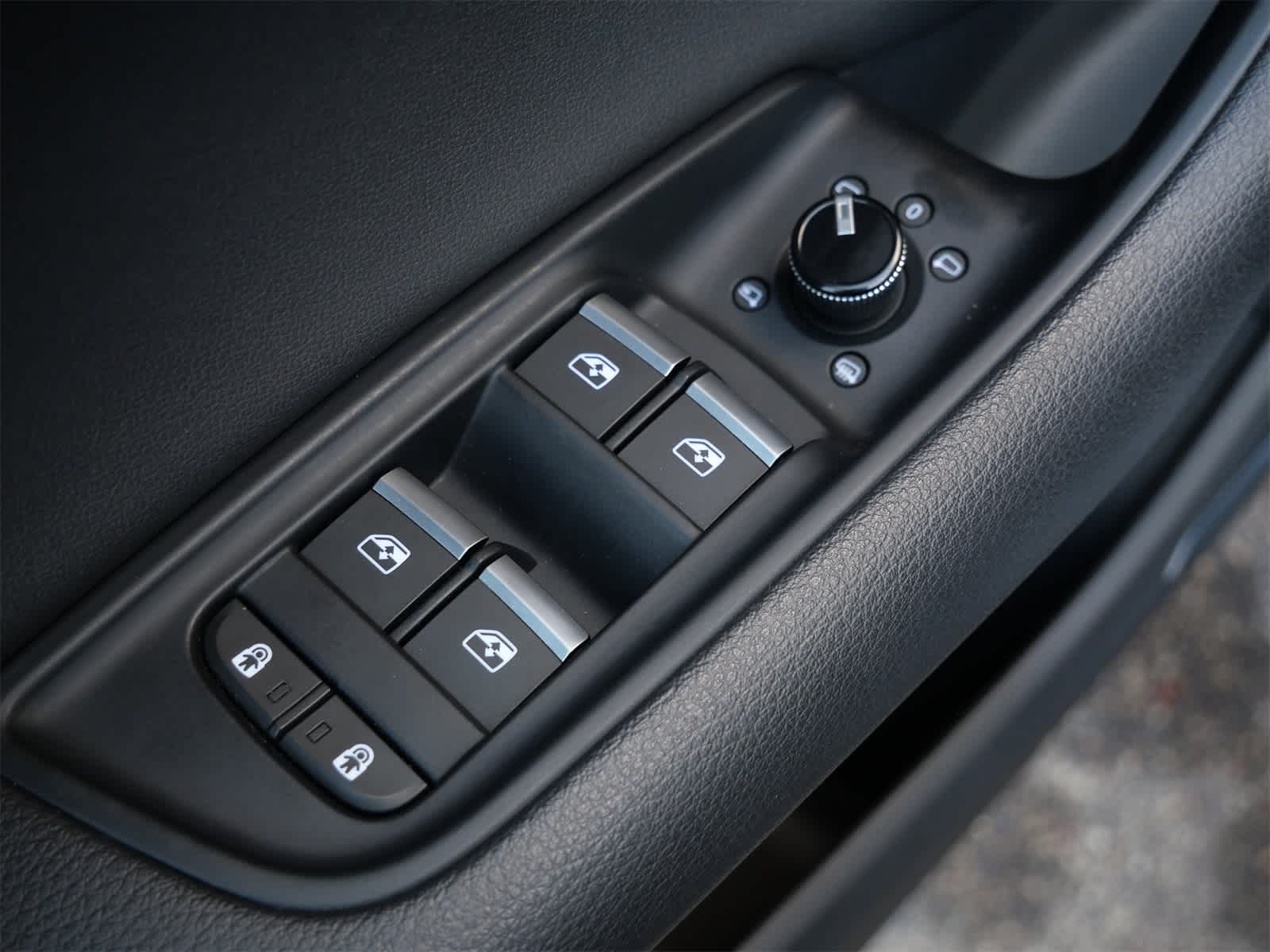 Thumbnail: 2021 Audi Q8 - 12