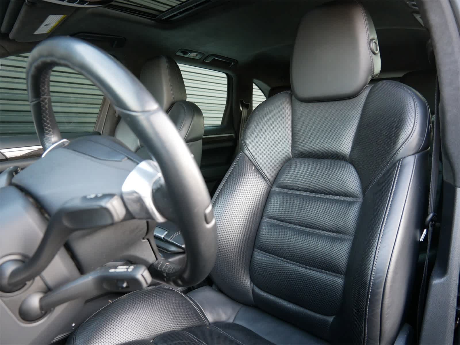 Thumbnail: 2014 Porsche Cayenne - 5