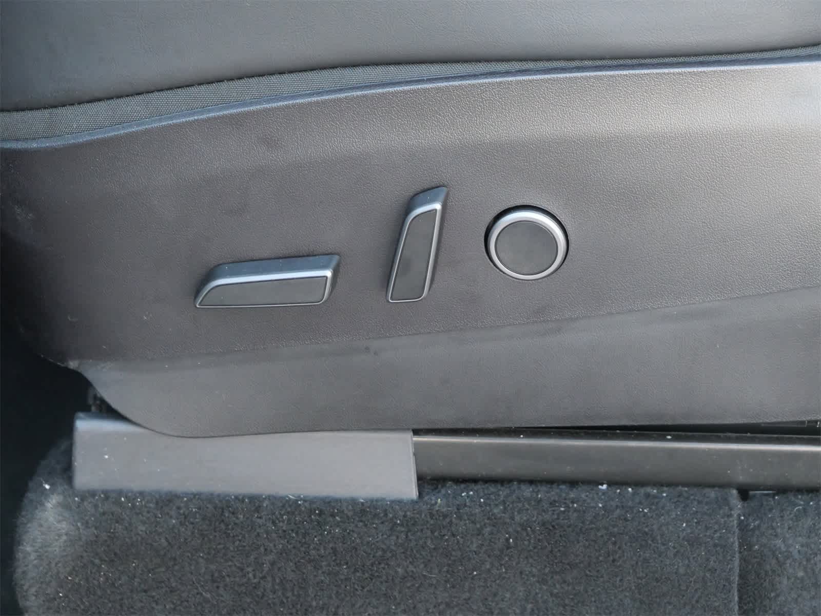 Thumbnail: 2022 Tesla Model Y - 12