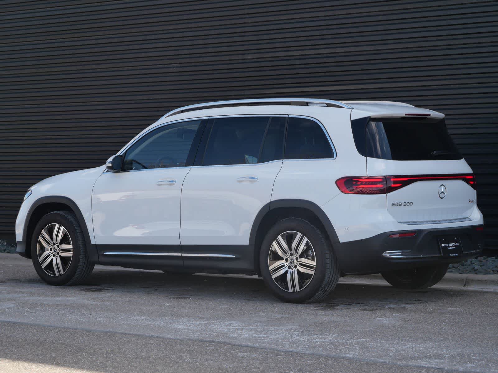 Thumbnail: 2025 Mercedes-Benz EQB - 3