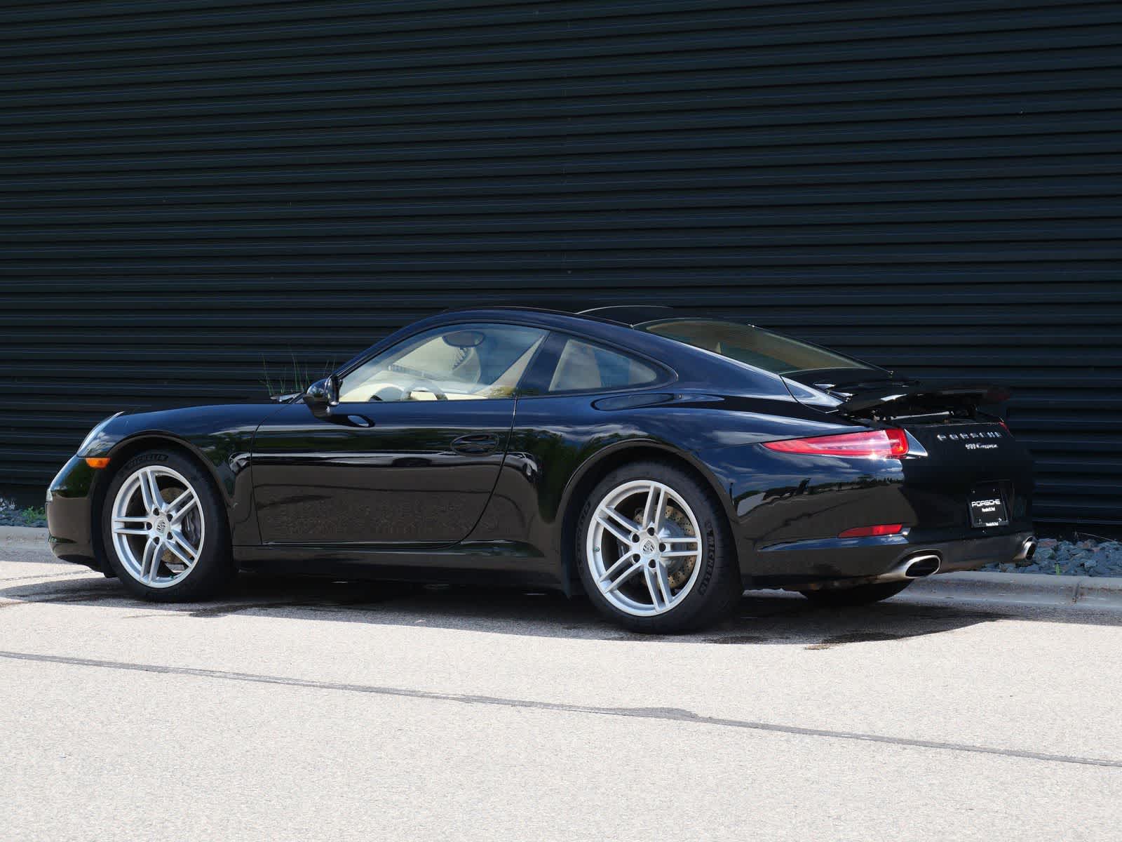 Thumbnail: 2014 Porsche 911 - 3