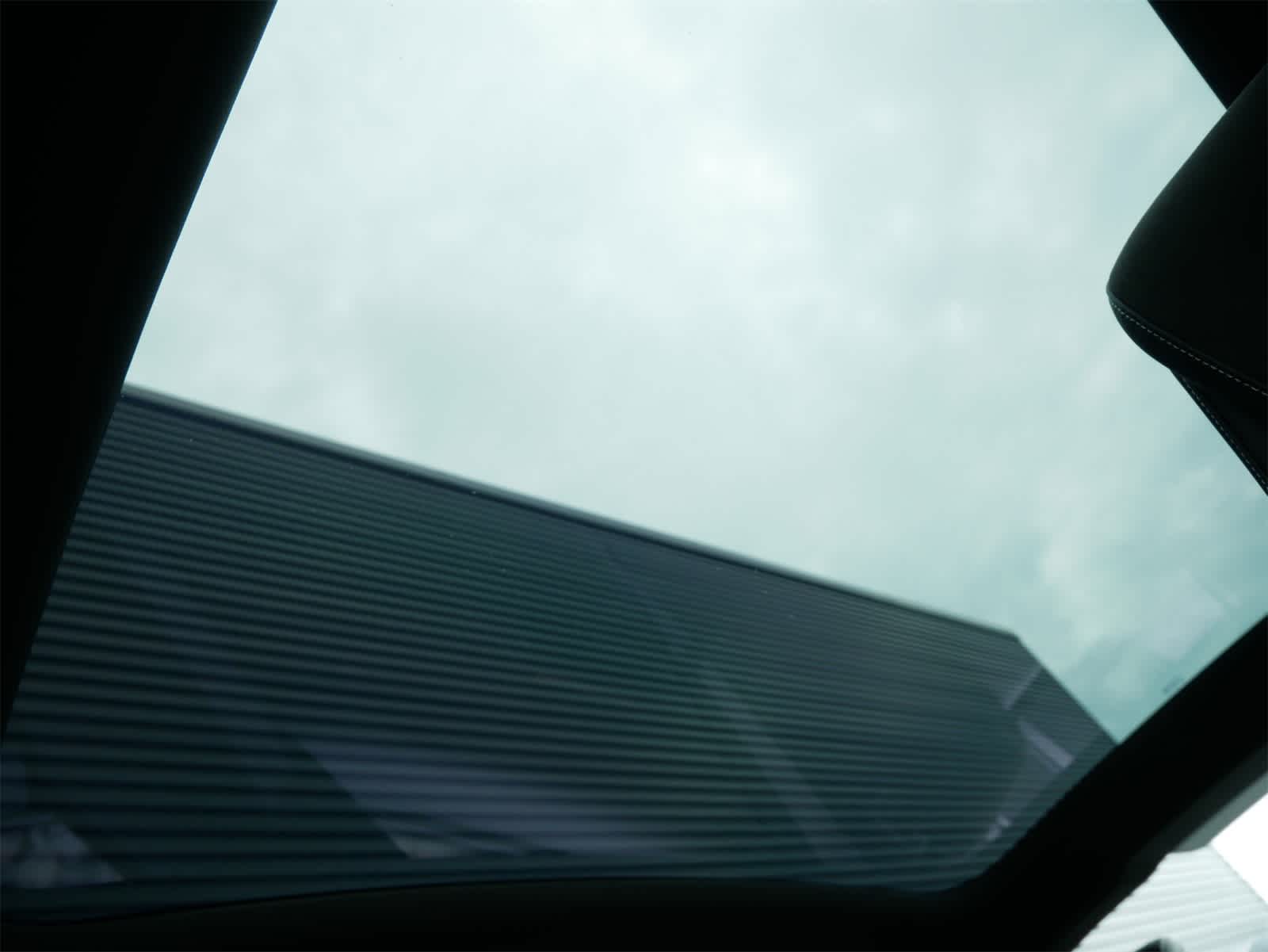 Thumbnail: 2025 Porsche Taycan - 16