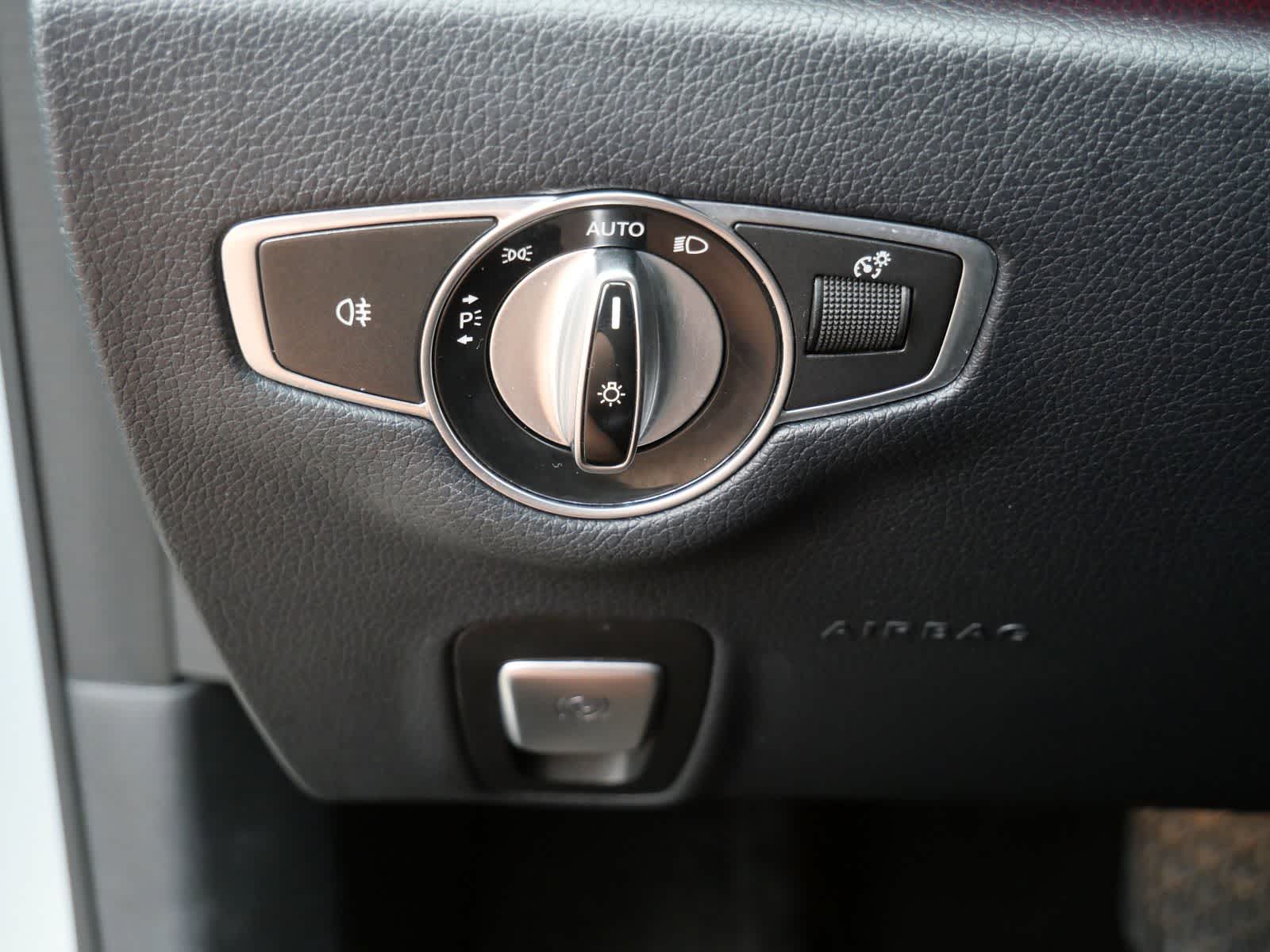 Thumbnail: 2017 Mercedes-Benz E-Class - 16