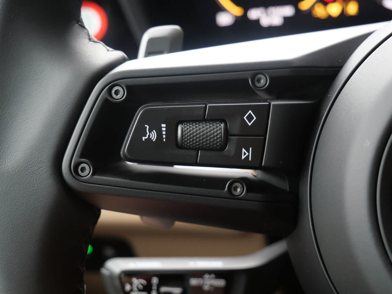 Thumbnail: 2026 Porsche Cayenne - 19