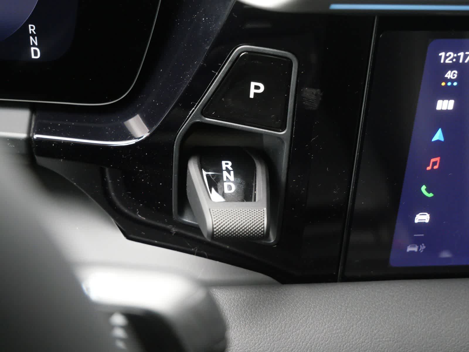 Thumbnail: 2026 Porsche Macan - 18