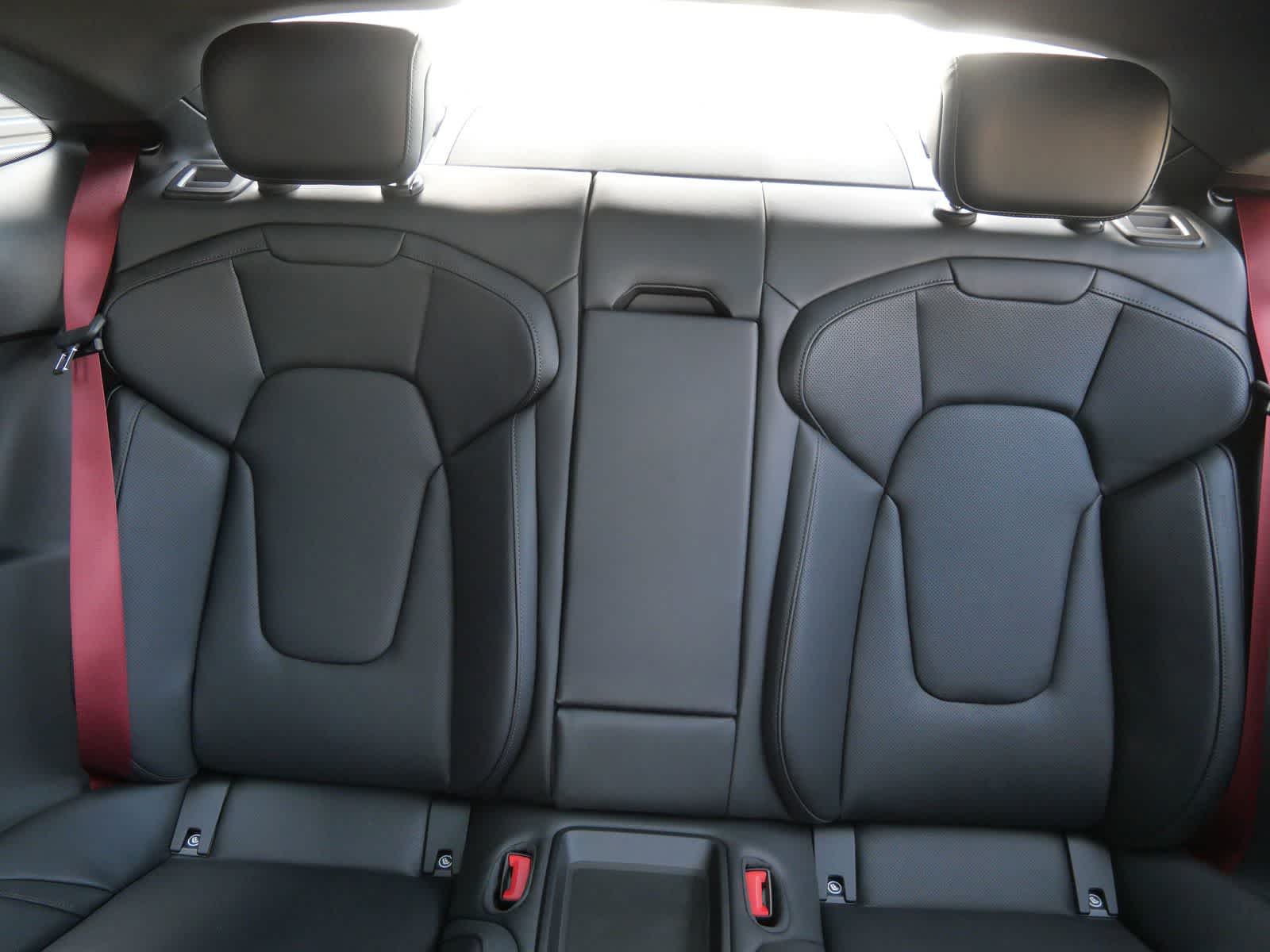 Thumbnail: 2026 Porsche Taycan - 23