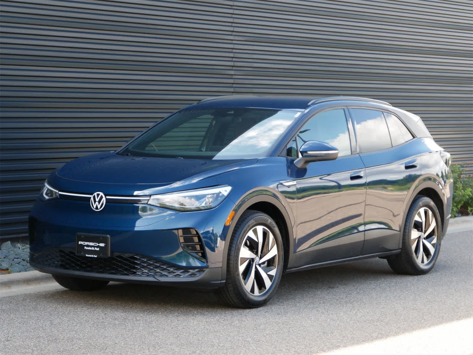 2023 Volkswagen ID.4 Pro -
                  Saint Paul, MN