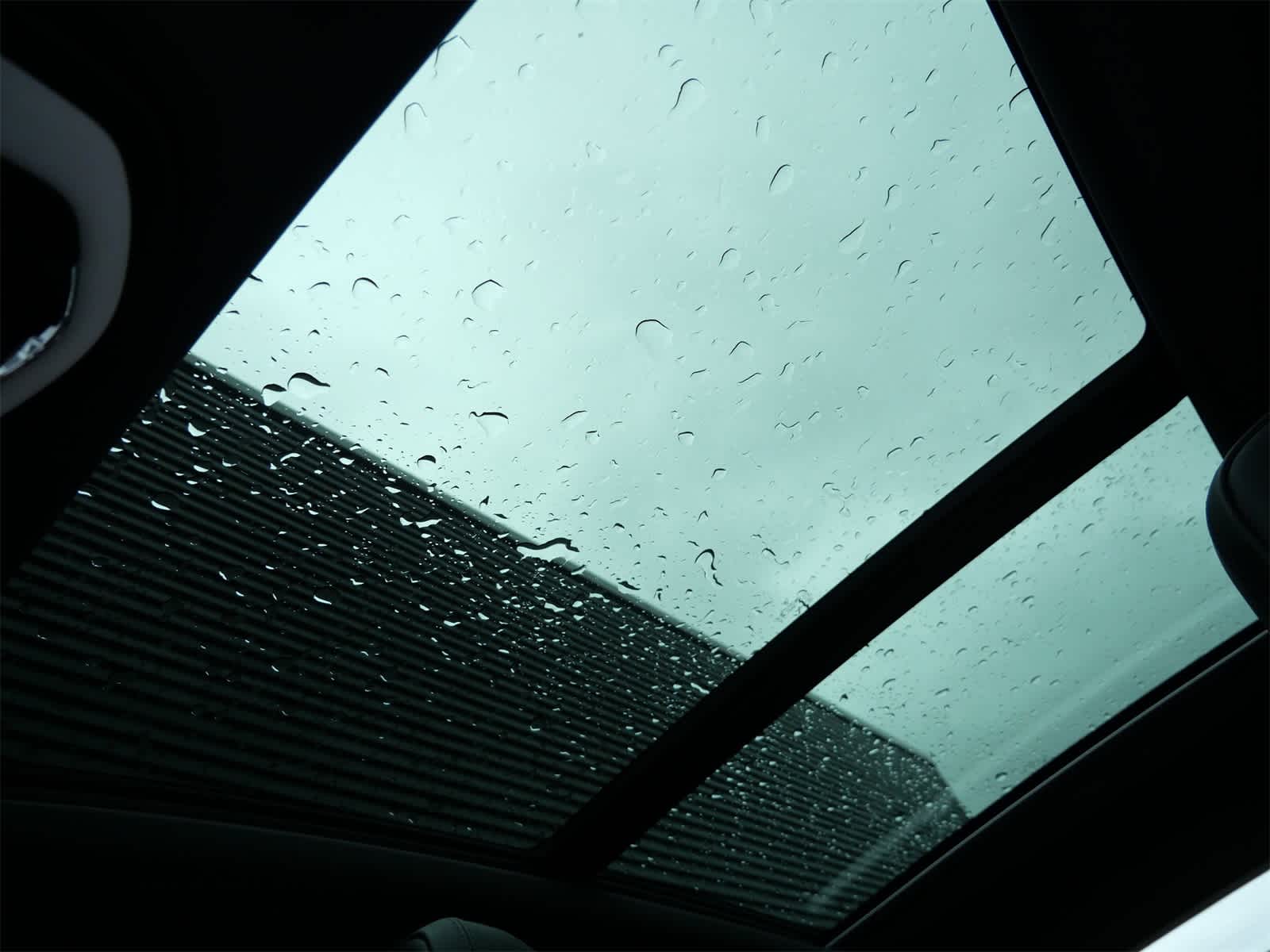 Thumbnail: 2026 Porsche Macan - 19