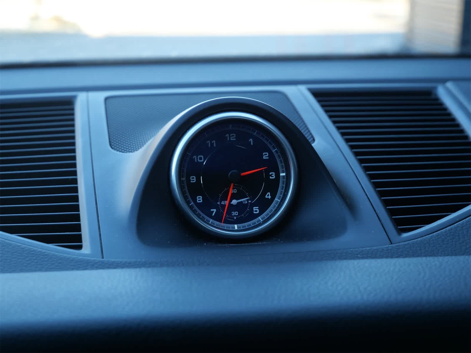 Thumbnail: 2020 Porsche Macan - 21