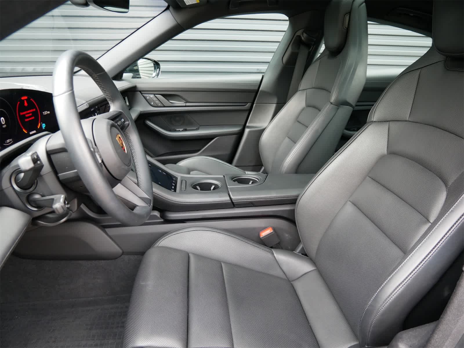 Thumbnail: 2023 Porsche Taycan - 5