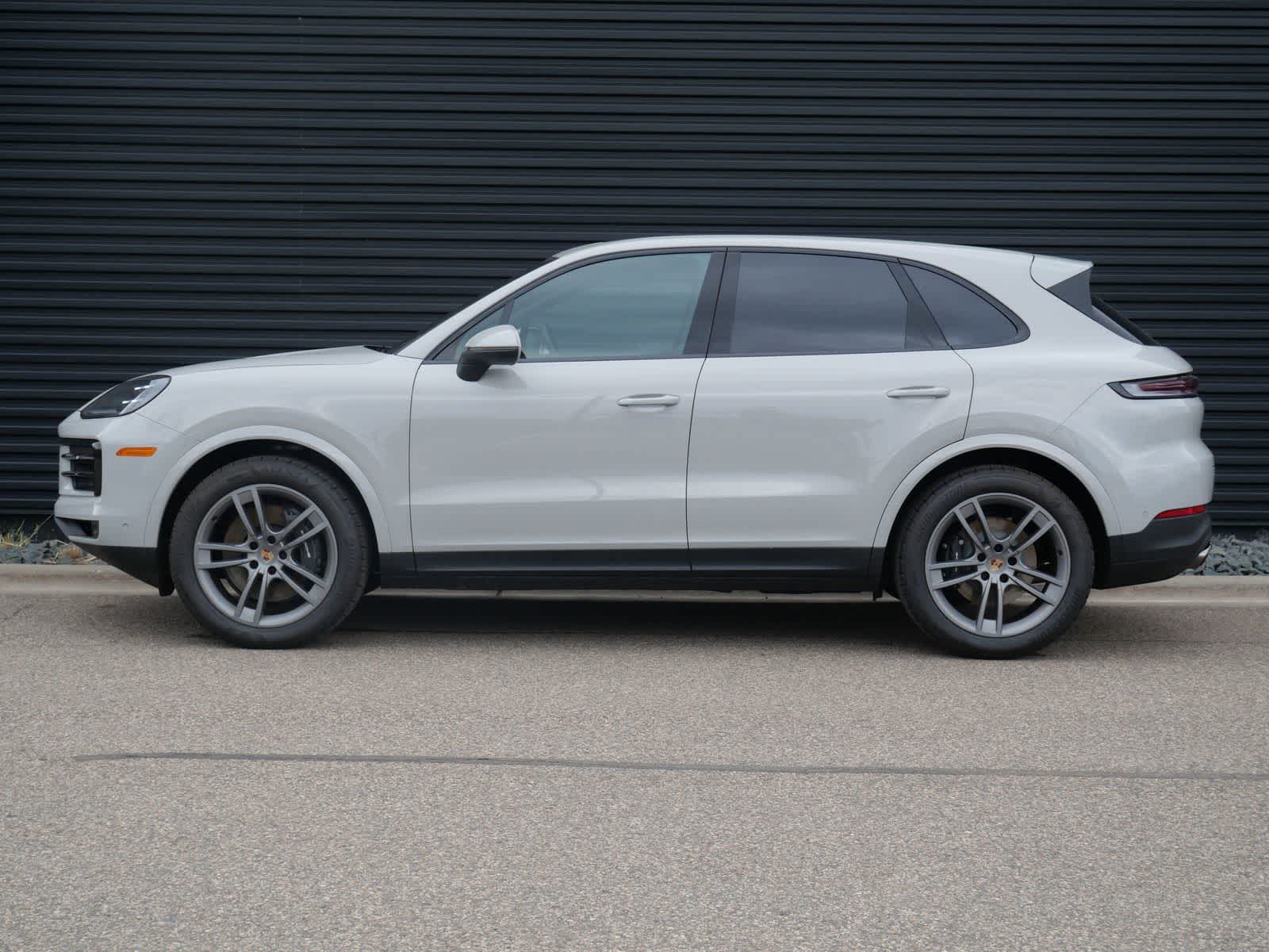 Thumbnail: 2026 Porsche Cayenne - 2