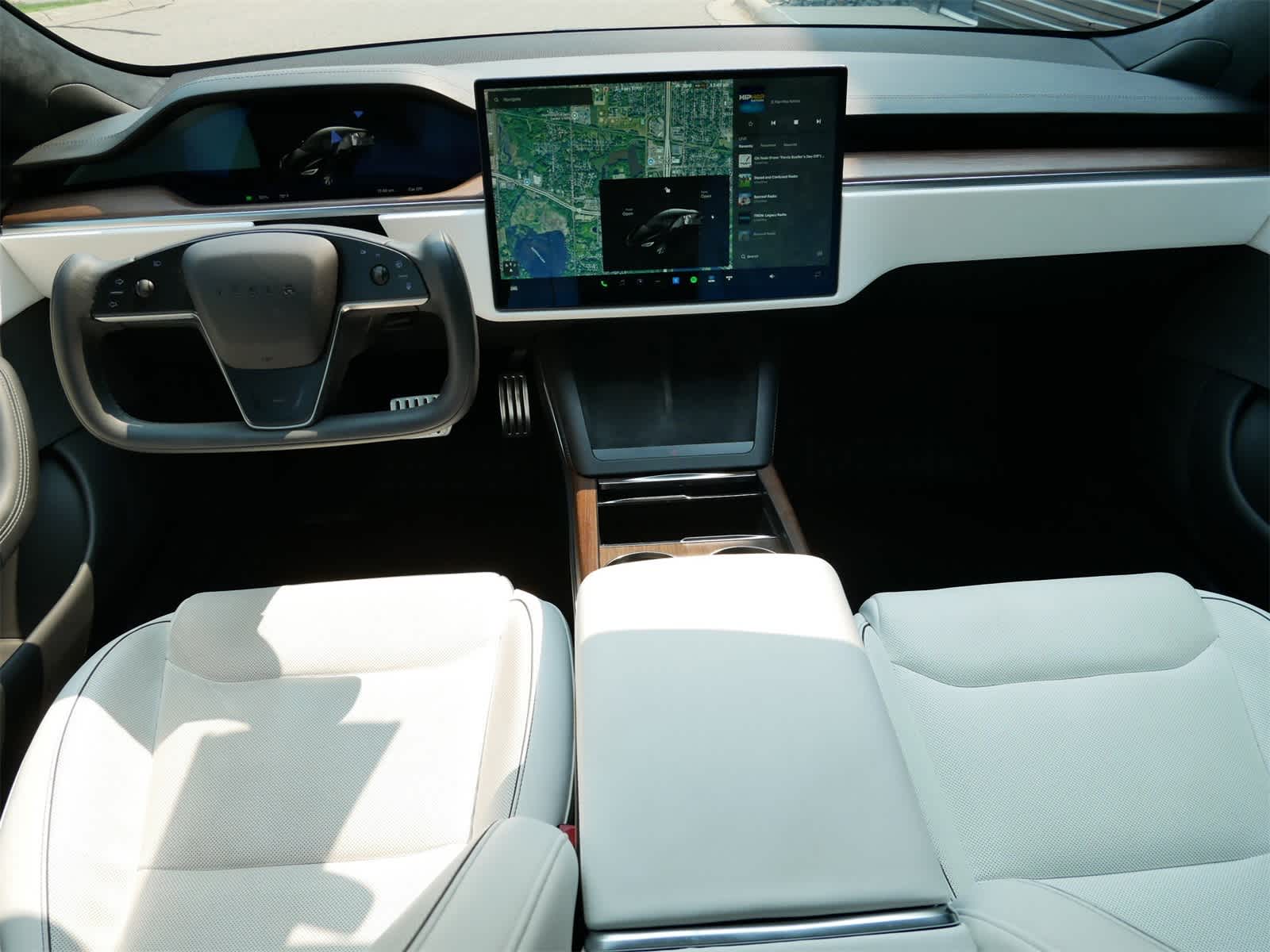 Thumbnail: 2022 Tesla Model S - 6