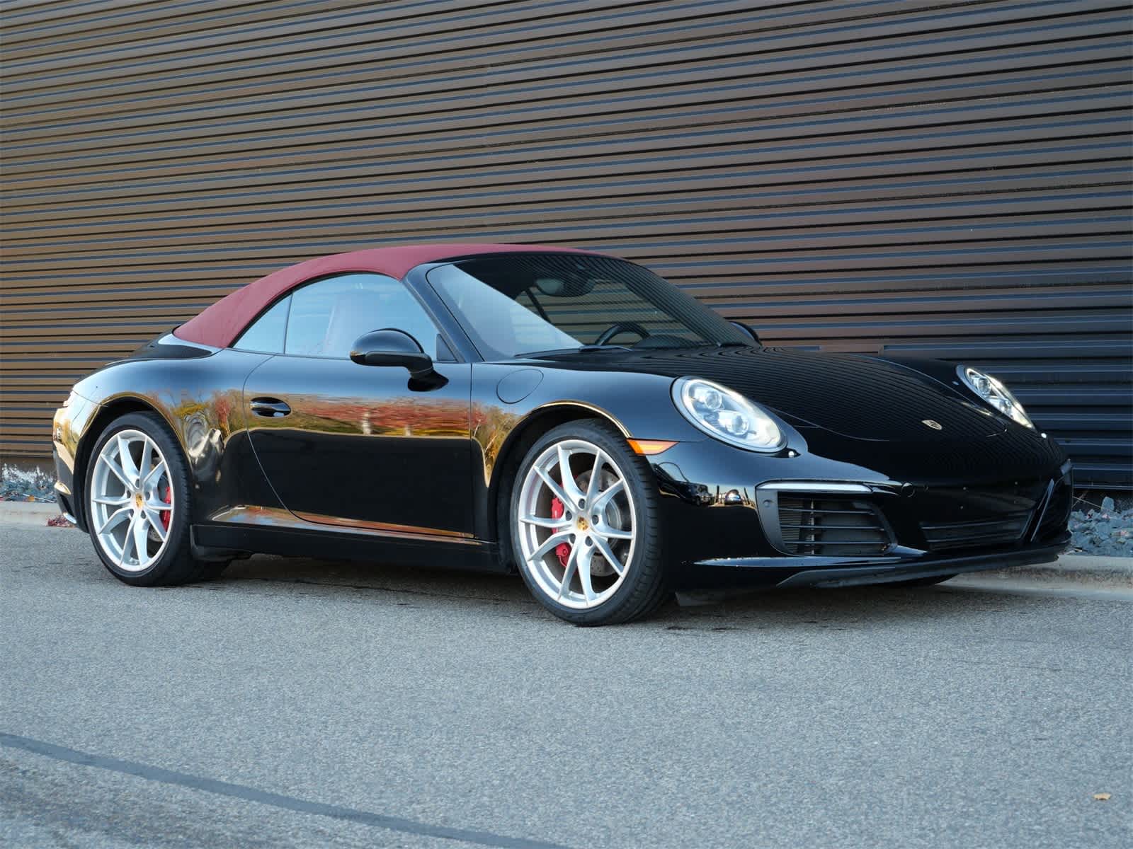 Thumbnail: 2017 Porsche 911 - 25