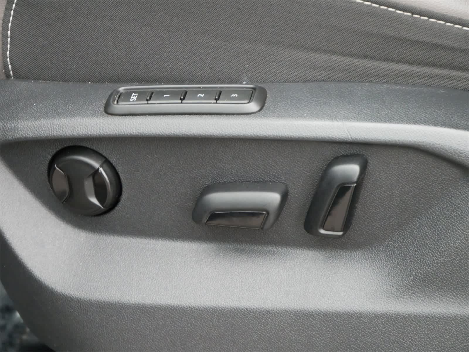 Thumbnail: 2022 Volkswagen Atlas - 10