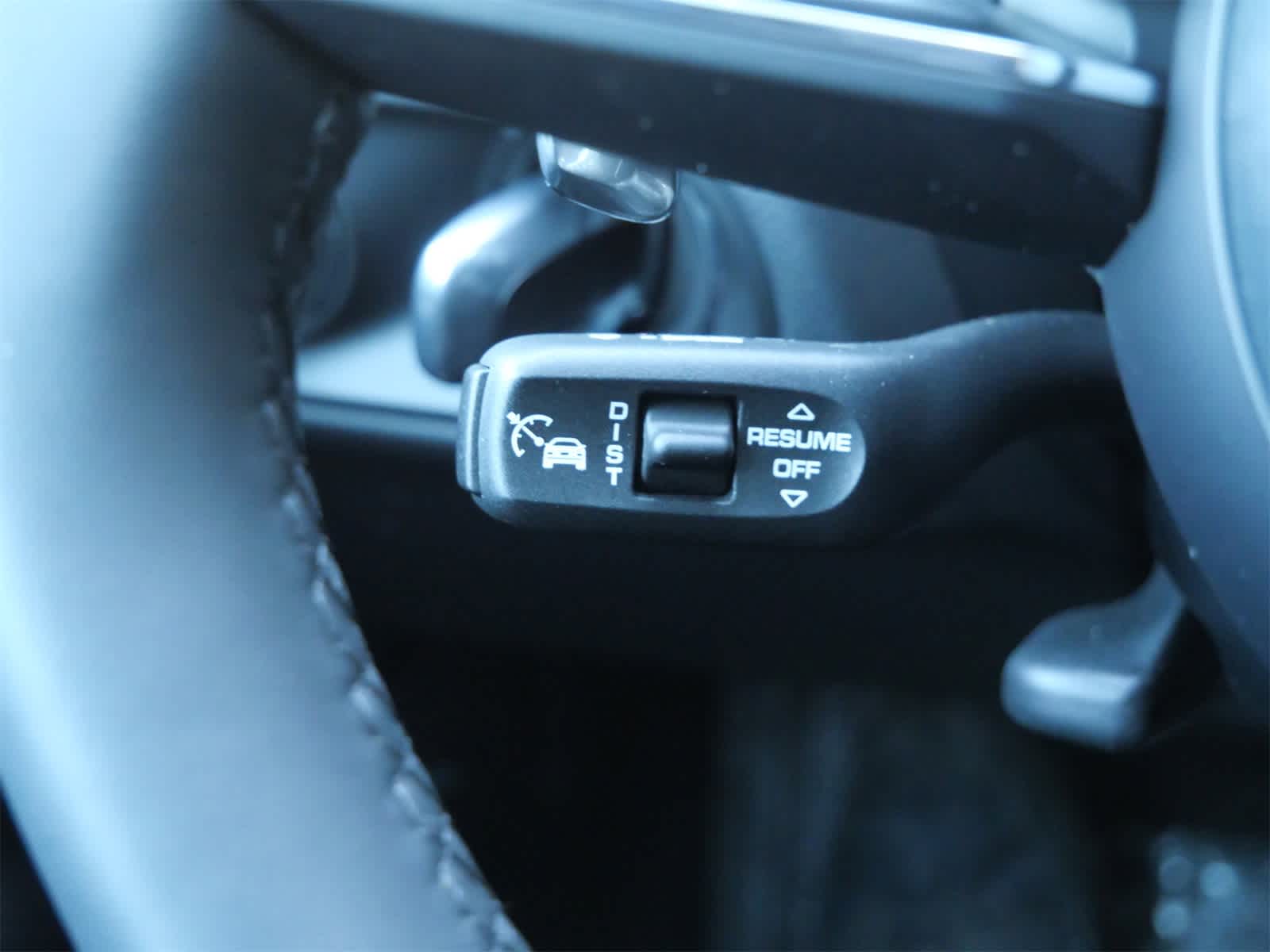 Thumbnail: 2026 Porsche Macan - 23