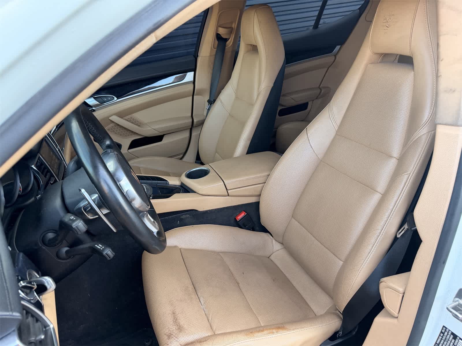 Thumbnail: 2016 Porsche Panamera - 10