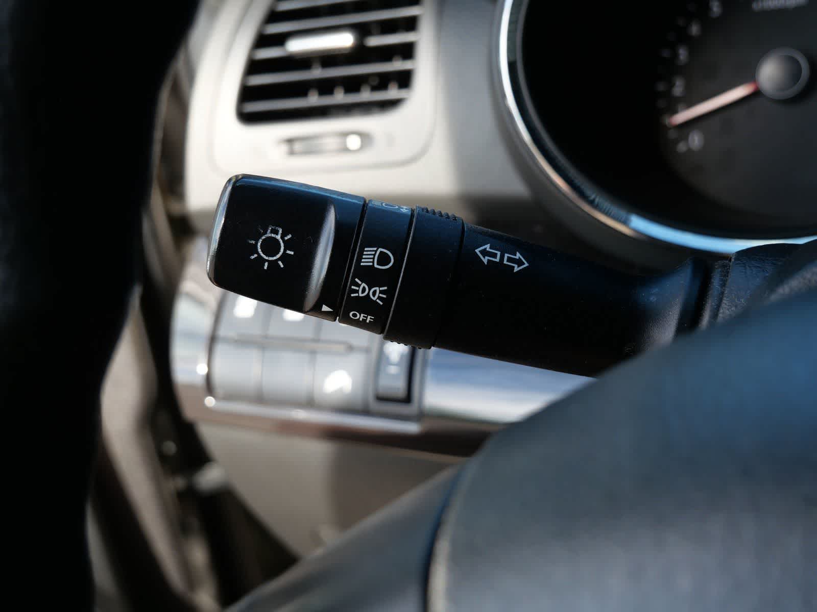 Thumbnail: 2012 Kia Sorento - 21