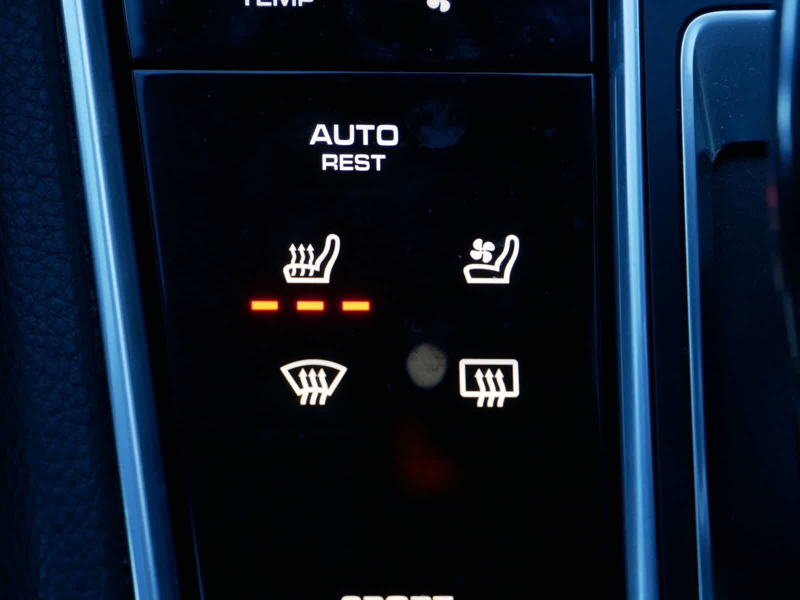 Thumbnail: 2020 Porsche Panamera - 19