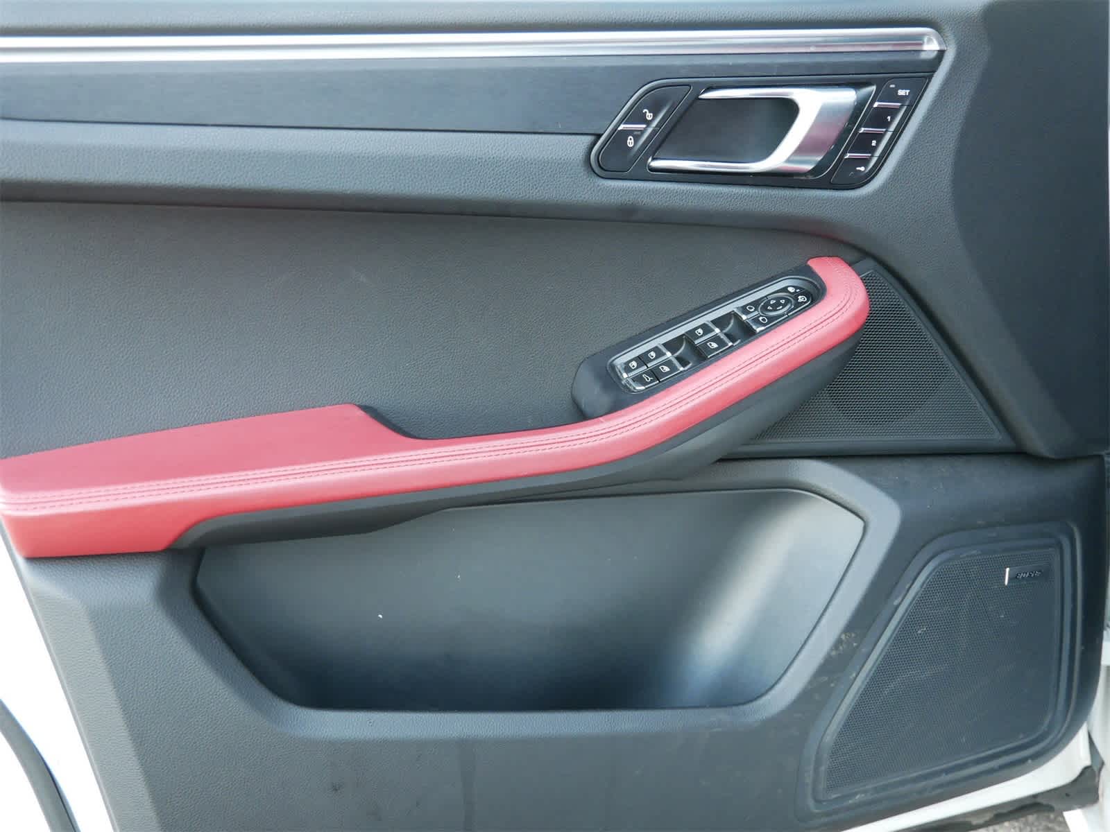 Thumbnail: 2018 Porsche Macan - 10