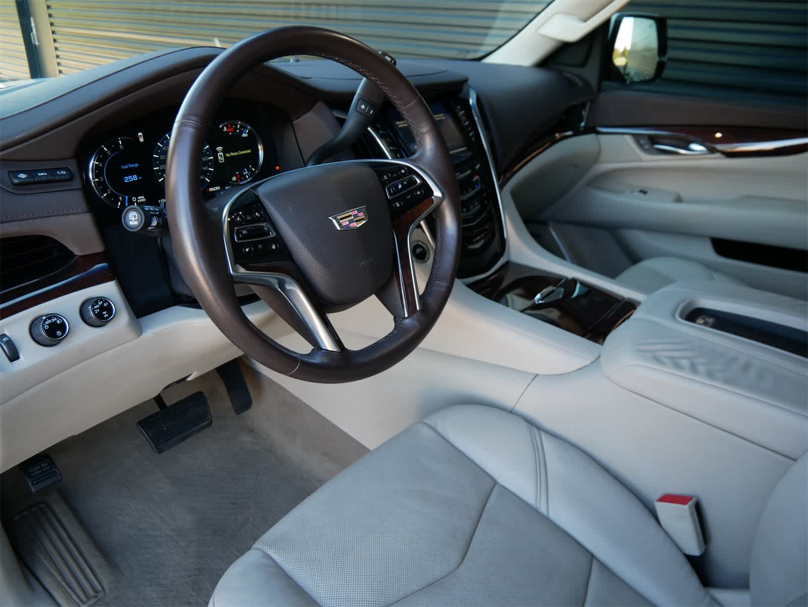 Thumbnail: 2016 Cadillac Escalade - 4