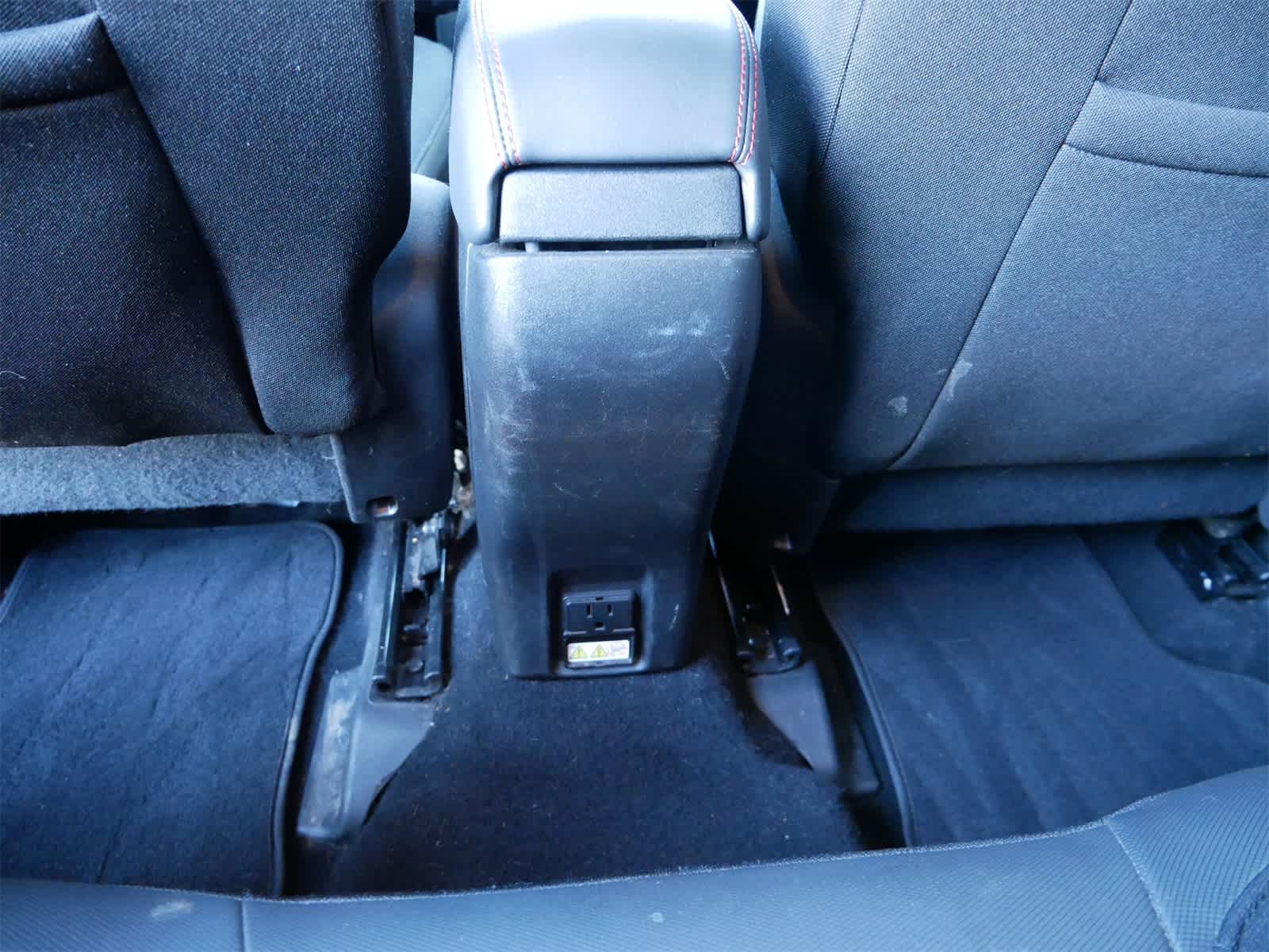 Thumbnail: 2016 Jeep Renegade - 10