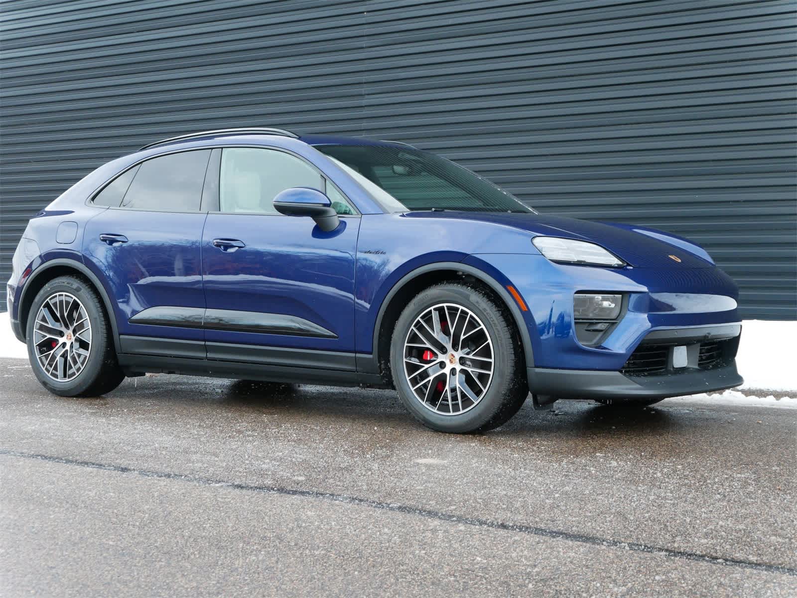 Thumbnail: 2025 Porsche Macan - 26