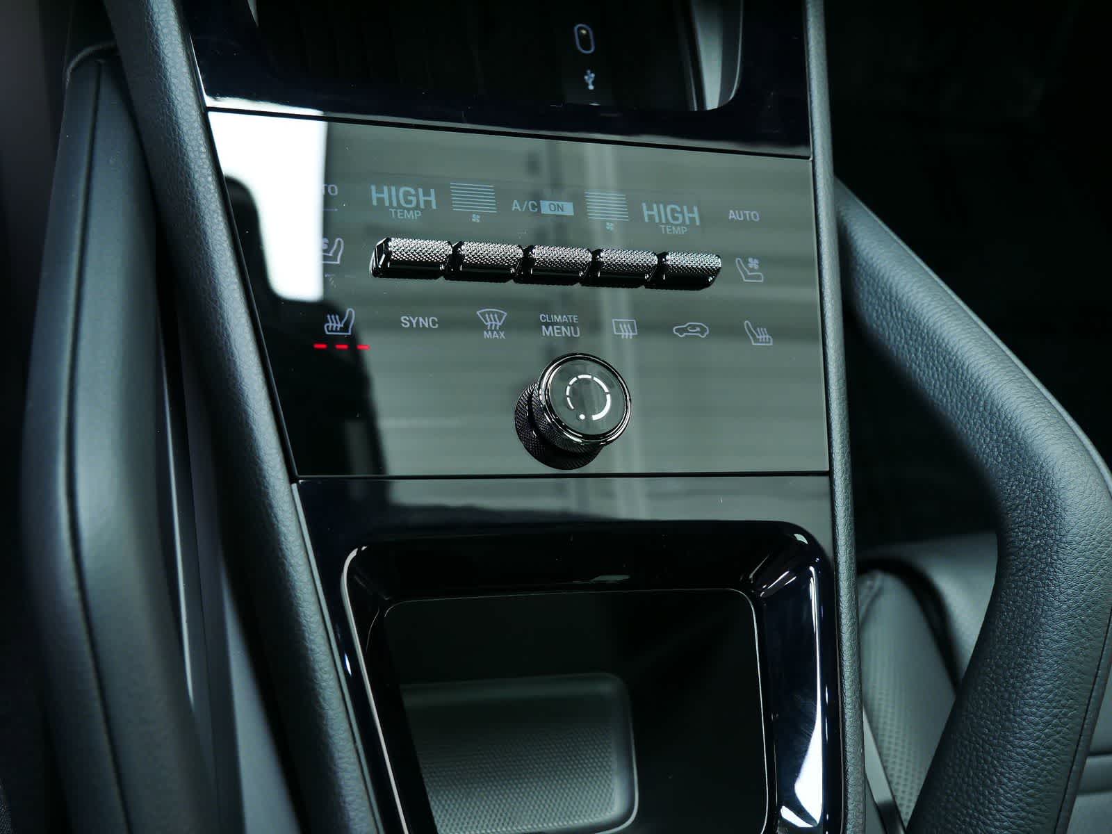 Thumbnail: 2026 Porsche Cayenne - 26