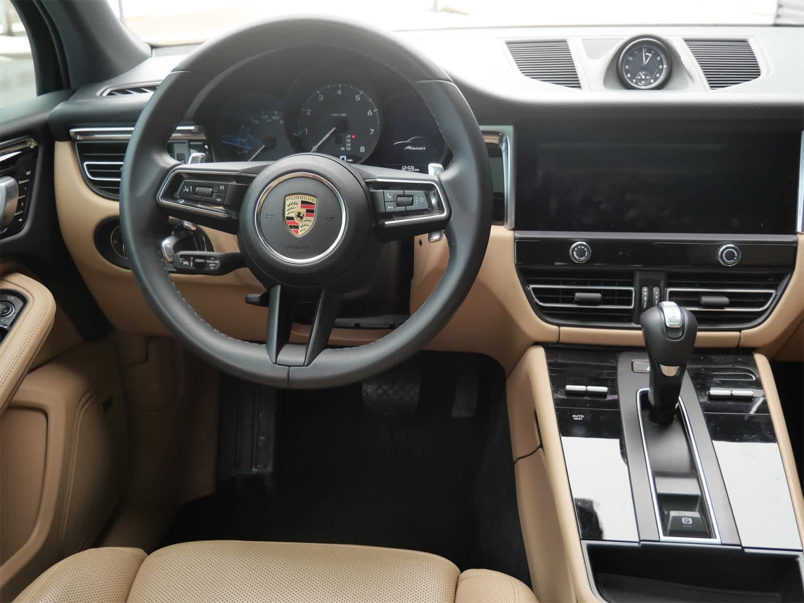 Thumbnail: 2024 Porsche Macan - 15