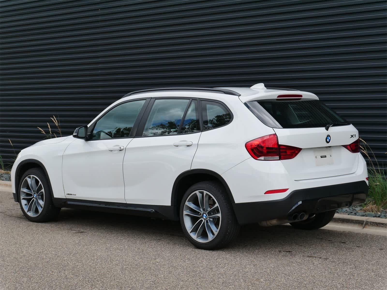 Thumbnail: 2015 BMW X1 - 3