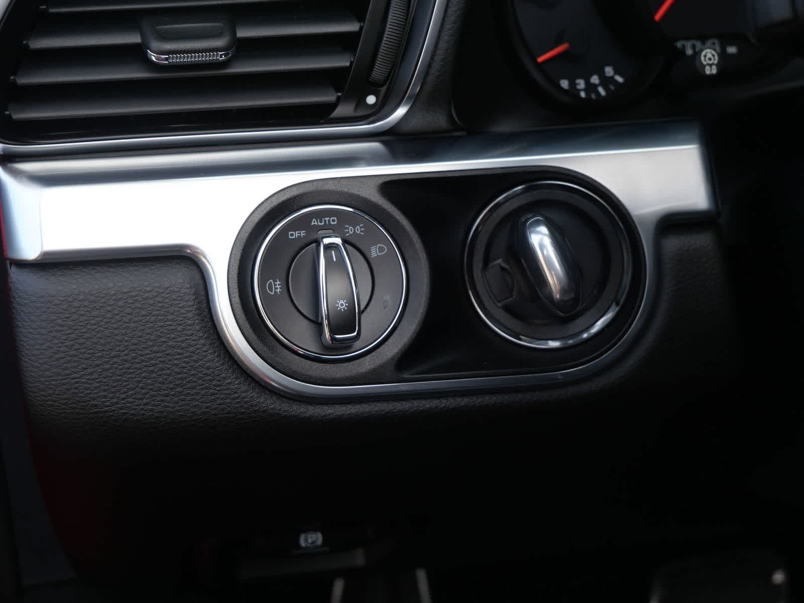 Thumbnail: 2014 Porsche 911 - 12